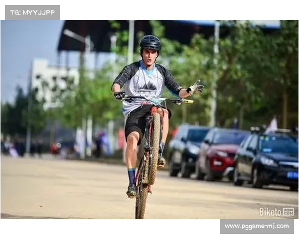 张佑伦以精准走线夺冠，华南两轮赛4X土坡竞速现战术对决